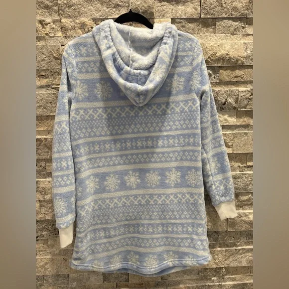 Ardene Light Blue Fuzzy Hoodie, size xs, like new - Picture 7 of 7